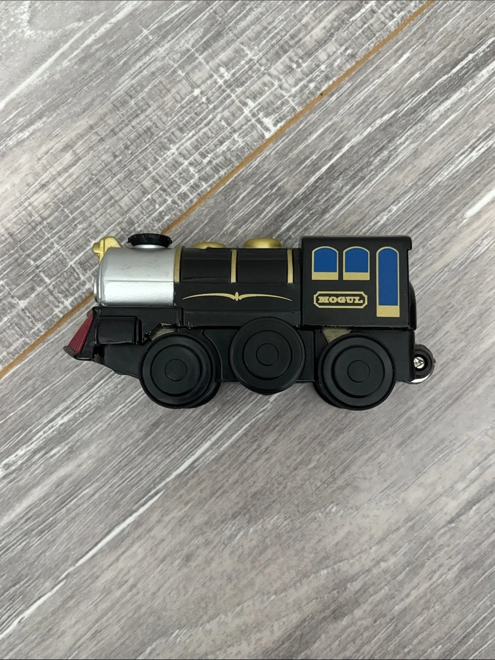 The Mogul - Battery Powered Engine by Lionel - Works!